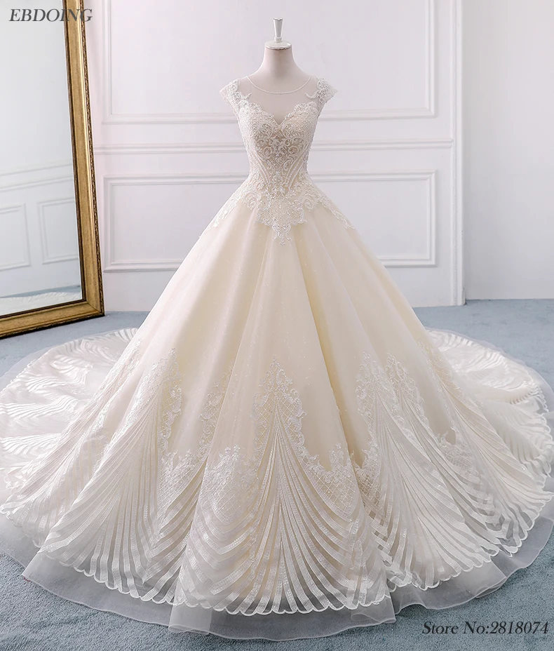 Благородные Бальные платья размера плюс, свадебное платье с длинным шлейфом, свадебное платье невесты с глубоким декольте, короткие рукава, платья с бисером