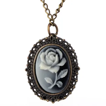 

Retro Rose Flower Bronze Pocket Watch Vintage Women's Quartz Watch Oval Dial Necklace Pendant Chain Clock Time Relogio De Bolso