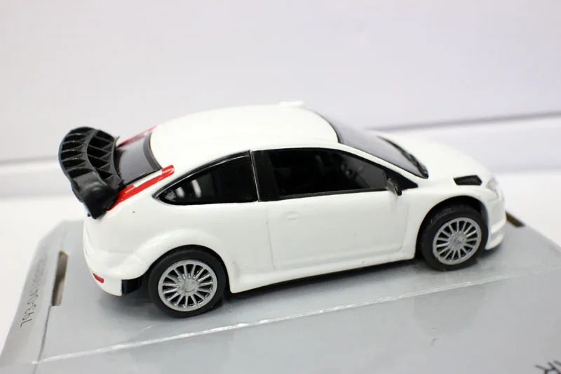 Оригинальные заводские 1:43 FORD FOCUS WRC эксклюзивные игрушки из сплава для детей, детские игрушки, модель в подарок, оригинальная коробка