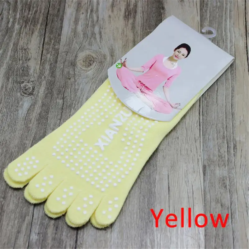 Дешево, 1 пара, женские носки для йоги, 5 пальцев, противоскользящие, силиконовые, для спортзала, пилатеса, балета, фитнеса, зимние спортивные носки с пальцами для йоги, носки для фитнеса - Цвет: Цвет: желтый