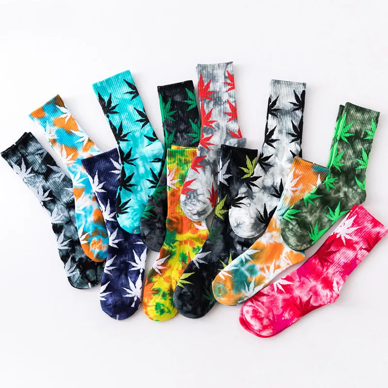 

2022 High-quality Tie-dyed Maple Leaf Socks Long Fashion Weed Socks Men Skateboard Hiphop Socks Meias Women Couple Socks 1 Pairs