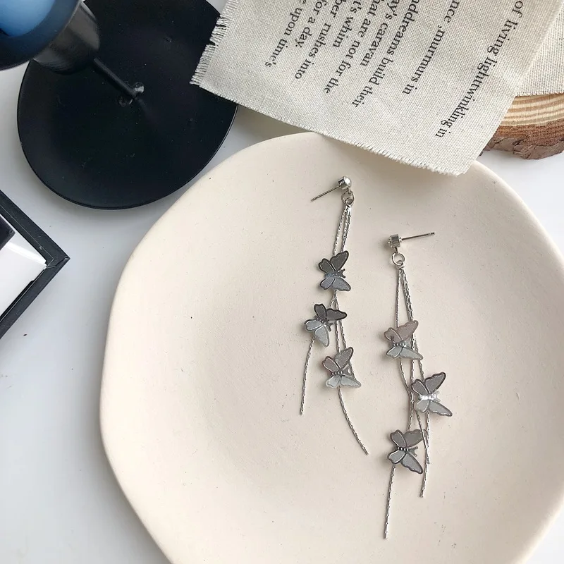 Женские серьги-капельки с бабочкой и стразами Элегантные корейские украшения