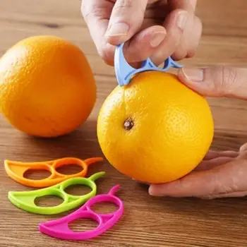

Mini Portable Mouse Shape Orange Peeler Fruit Stripper Kitchen Gadgets (Random Color)