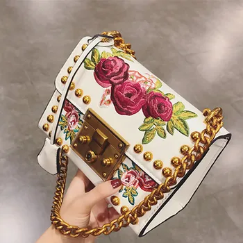 

2020 Fashion Women Lady Gold Rivets Embroidery Flowers Chains Leather Handbags Shoulder Bags Messenger Bags Black White Handbag