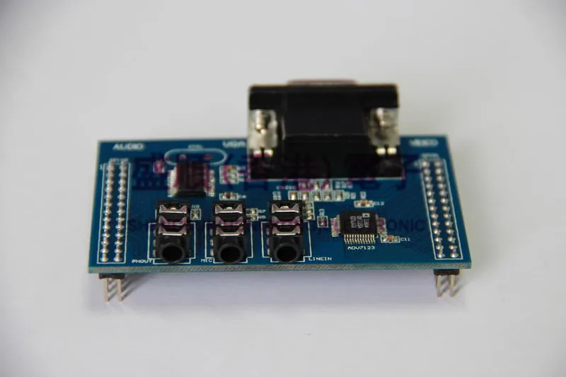 WM8731 TLV320AIC23 ADV7123 digital audio VGA display module