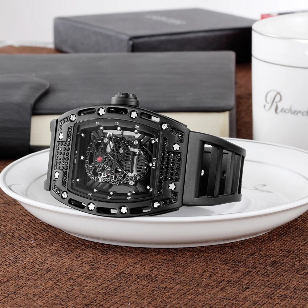  Men Watch Quartz Watch Military Silicone Strap Wine Barrel Dial Face Men's Watch Diamond 3D Frosted