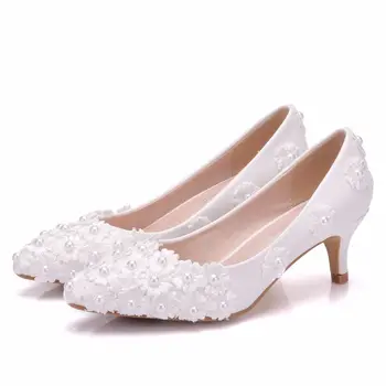 

34~43 Plus Size Flower Lace Pumps Low Heel Wedding Shoes Bridel Rhinestone Pearl High Heels Crystal Sexy Pointed Toe Women Pumps