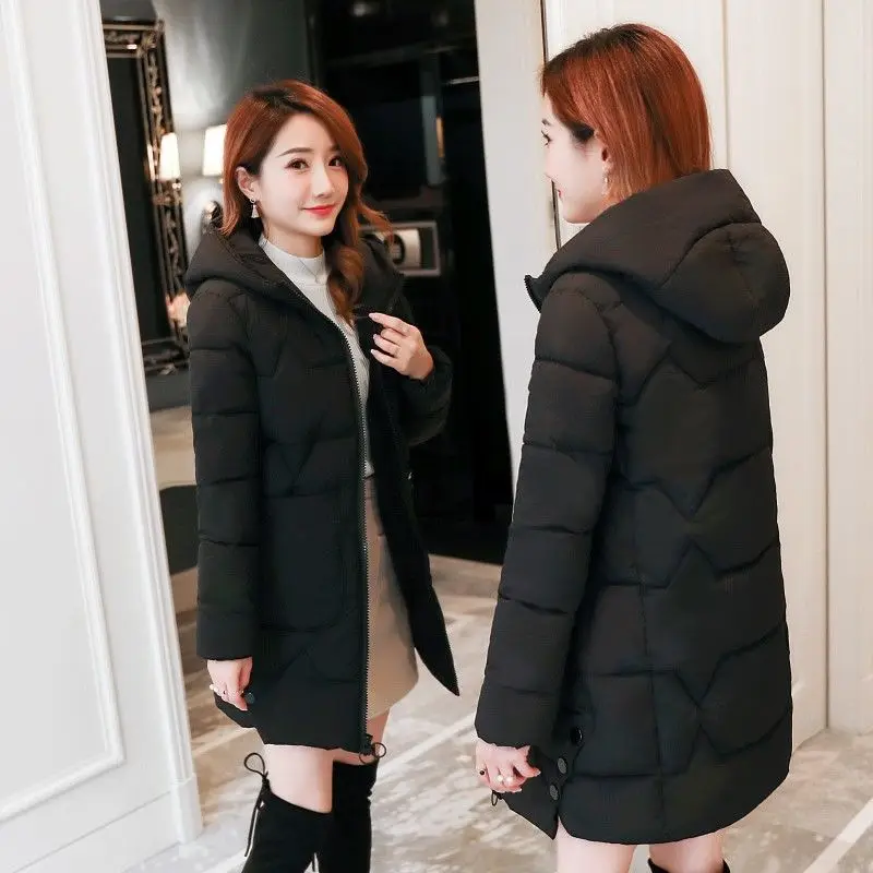 Куртка женская зимняя с капюшоном теплая хлопковая однотонная большого