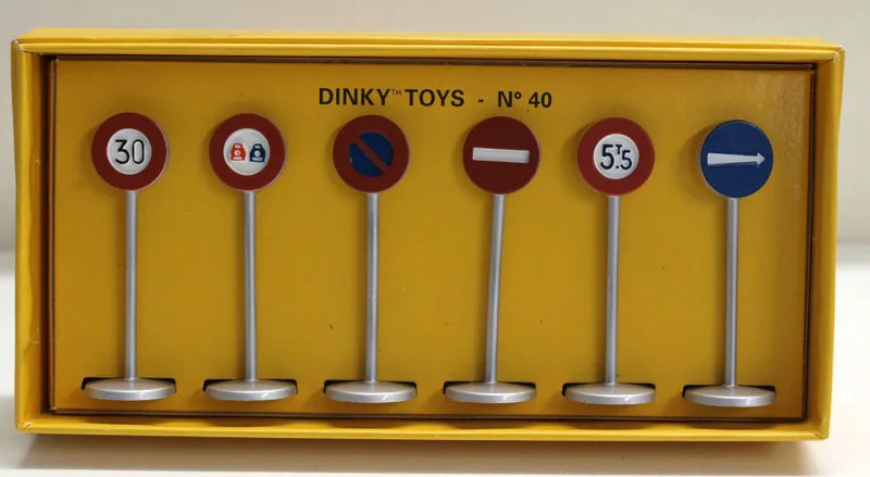 

1/43 scale Road Sign Model Parking Limit Line Sign Scene Decorations