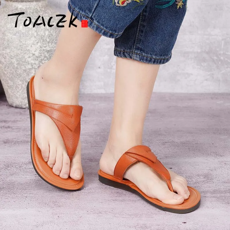 

Original 2019 spring and summer new flip-flops women's leather slipper flat-bottom comfortable outdoor soft-soled shoes