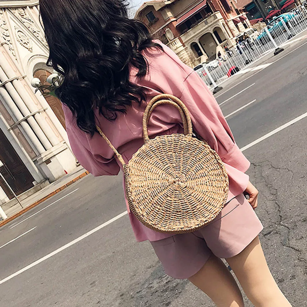 

2018 Round Women Straw Handbag Vintage Rattan Sling Shoulder Crossbody Messenger Bag Casual Handmade Woven Beach Summer Bags