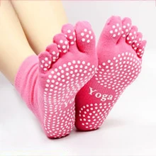 Йога носки женские Спорт Пилатес носки Балетные танцевальные носки пять пальцев силиконовые точки нескользящие носки и перчатки набор новейшие хорошей цене