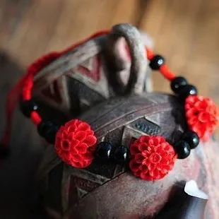 

Exquisite Three-dimensional Red Lacquer Carved Dahlia Flowers Ceramic Beads Original Handmade Bracelet Ethnic Jewelry FREE SIZE