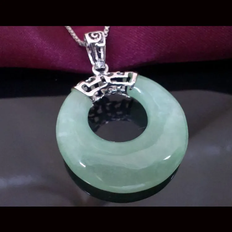 

Chinese Luky Design Jewelry Real 925 Sterling Silver with Green Nature Stone Delicate Pendant Necklaces S0028
