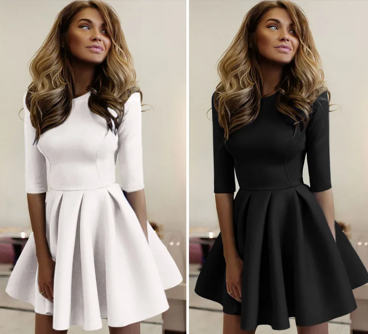 Fashionable dress Half sleeve dress black and white pure color round lead dress tight big