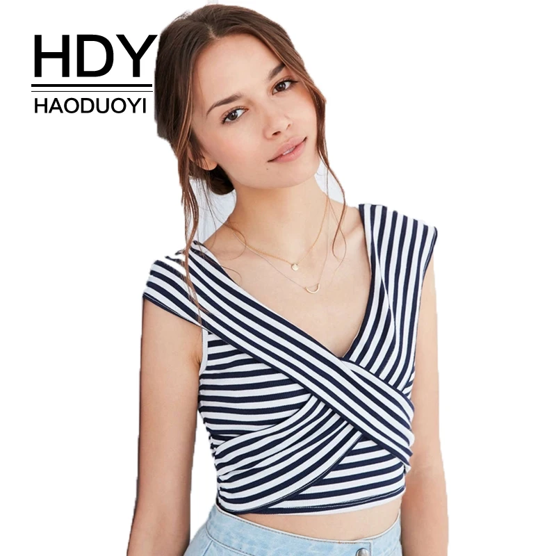 Женская футболка HDY Haoduoyi обтягивающая в полоску с треугольным вырезом