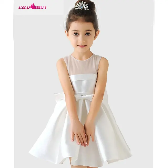 Sleeveless Scoop Neck Prom Dress