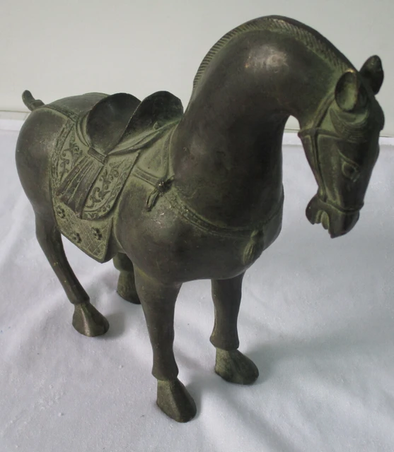 Rare Chinese Old Bronze Carved Tang Dynasty Horse Sculpture 1 Pair Rare Chinese Old Bronze Carved Tang Dynasty Horse Sculpture 1 Pair 2piece