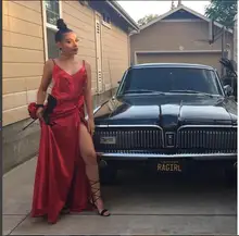 2017 Sexy Abendkleid für Schwarze Frauen Red Abendkleider V-ausschnitt Split Satin Neue Ankunft Preiswerte Lange Abschlussball-kleider Party Kleid Kleid