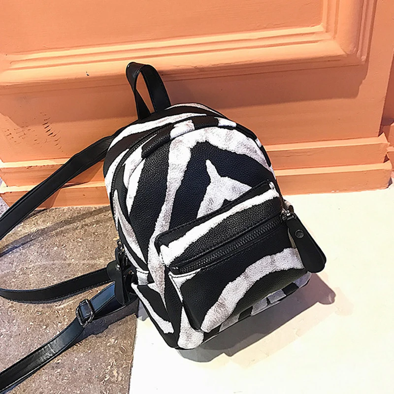 

Fashion Zebra pattern Small Backpacks Women PU Leather Backpack Kids Fashion Back Pack Travel Chain Plush Bags Winter Bag Sac