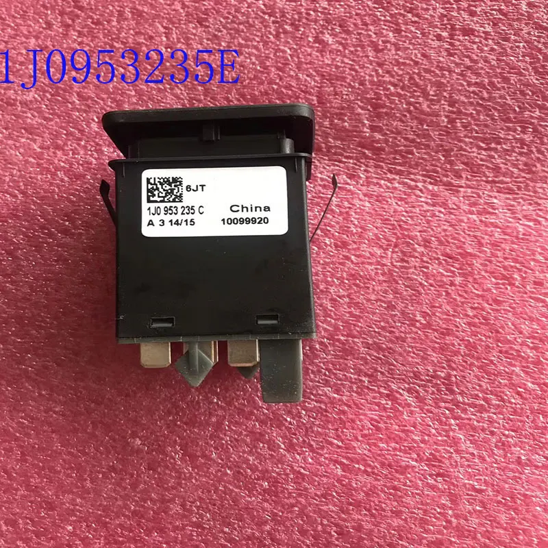 

Dash Hazard Warning Light Relay Indicator Switch For VW Golf MK4 Bora 1998-2006 1J0953235J 1J0953235C 1J0953235E