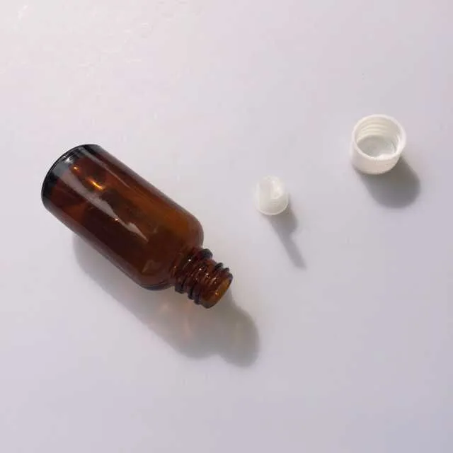 30ml Amber Glass Bottles with Leakproof Stopper Cap Liquid Jars Essential Oil Bottles1
