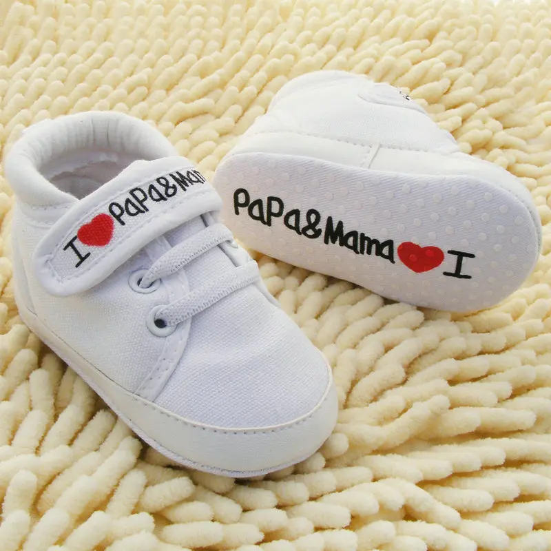 Chaussures pour enfants de 0 à 18M | Chaussures confortables à semelle souple imprimée, avec lettres I Love PaPa & MaMa, en forme de cœur pour premiers nés