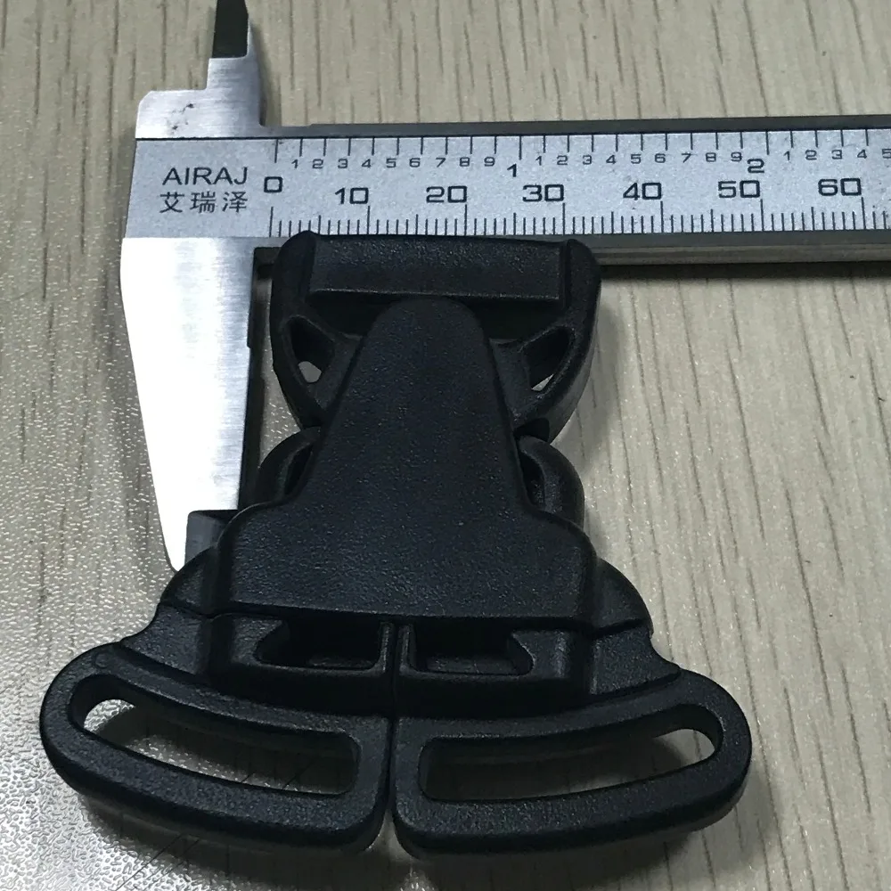 3-Point Side Squeeze Buckle