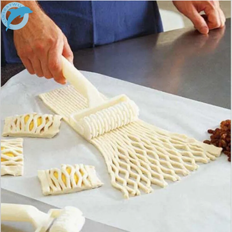 

LINSBAYWU Small Size Baking Tool Cookie Pie Pizza Bread Pastry Lattice Roller Cutter Plastic