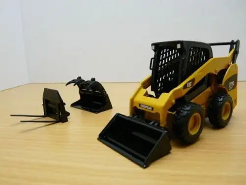 

Cat 272C Skid Steer Loader with Tools 1/32 construction model By Norscot 55167
