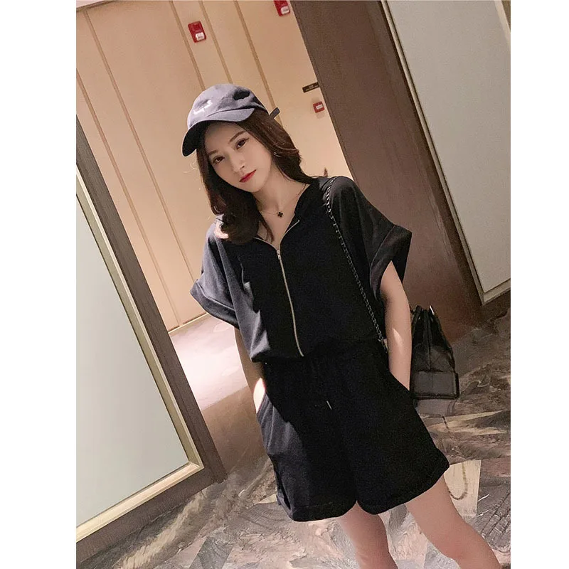 Women Summer Playsuits 2019 New Korean Hooded Lace Loose Solid Zipper Shorts Jumpsuit Female Ins Casual Sport Wide Leg Pants Women Summer Playsuits 2019 New Korean Hooded Lace Loose Solid Zipper Shorts Jumpsuit Female Ins Casual Sport Wide Leg Pants