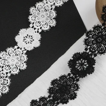 

1 Yards 16pcs Flowers Lace Trim White/Black Handmade Flower Embroidery Lace for DIY Manual Material Garment Sewing Accessories