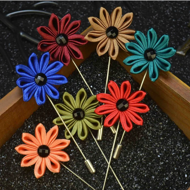 

Fashion Daisy Flower Brooch 30 Colors Men Women Lapel Pin Suit Dress Wedding Decoration Boutonniere Badge