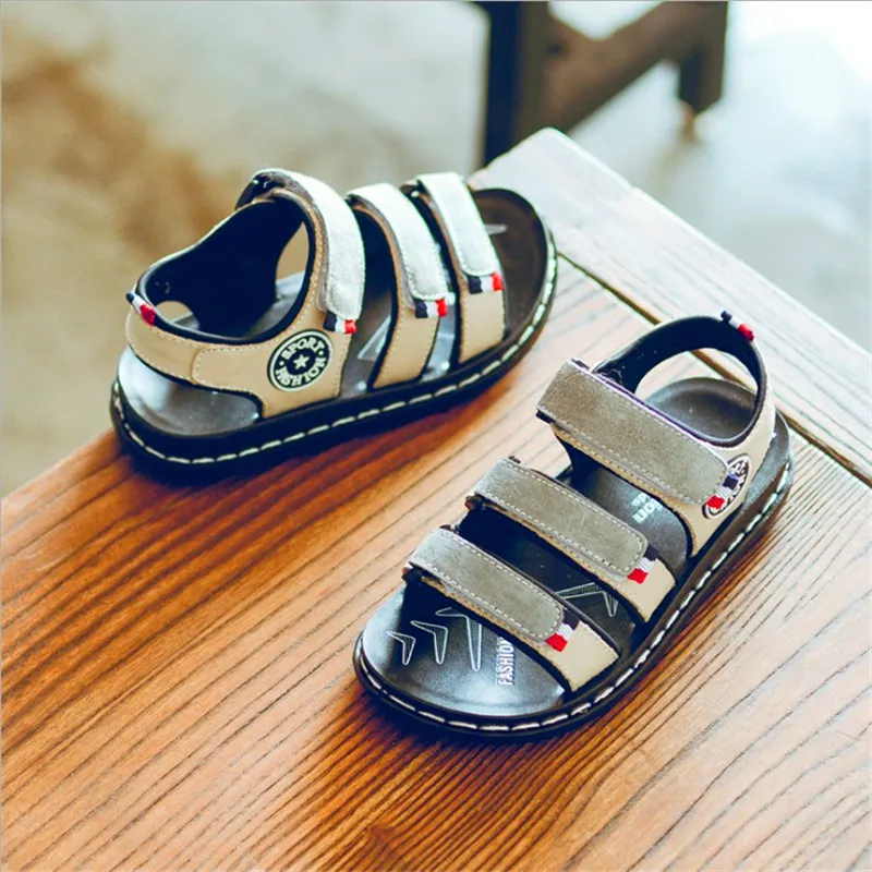 Сандалии для мальчиков; Новинка года; летние детские кожаные сандалии в Корейском стиле; детская пляжная обувь для подростков; мужская обувь