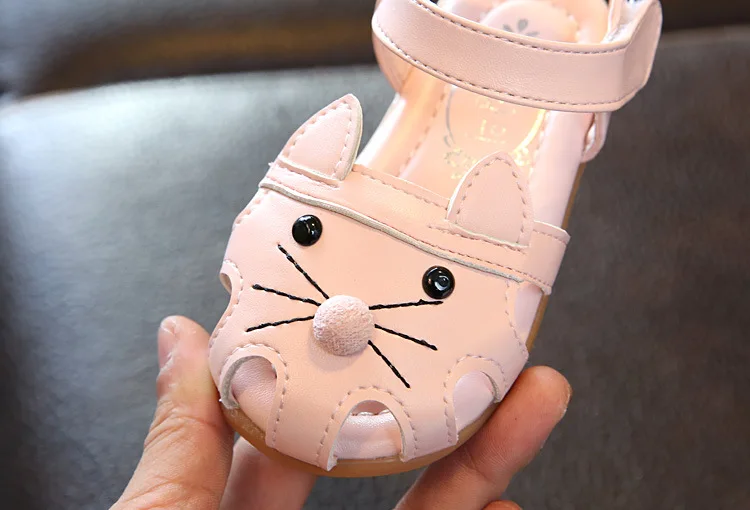 Новые детские летние сандалии из искусственной кожи для девочек 1-2-3 лет с мягкой подошвой, милые туфли с рисунком кота