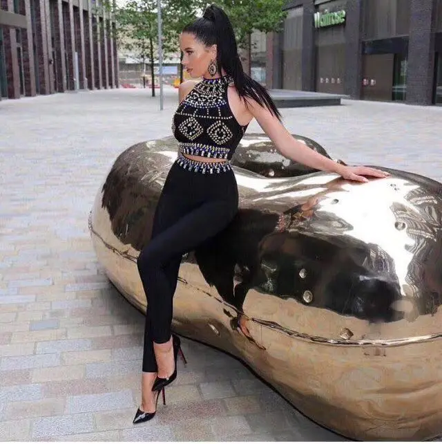 

Celebrity High Quality Black Mantual Beading 2 Pieces Set Homecoming Party Set