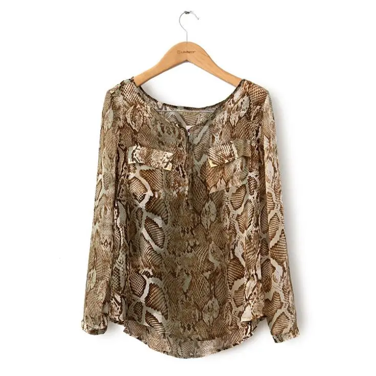 Poket Decorated Split Neck Half Sleeve Blouse