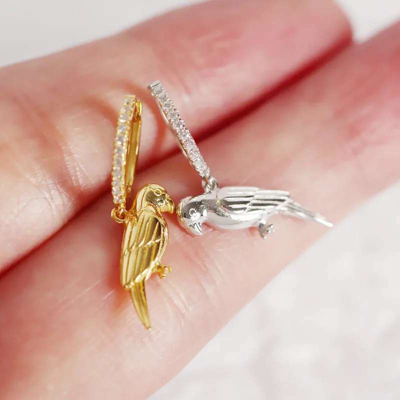 

New 925 Sterling Silver Parrot Pendant Drop Earrings Zircon Circle Gold Ear Buckle Elegant Women Earring Fashion Animal Earrings