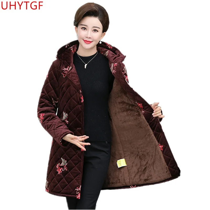 

Large size coat female Ladies winter coat New Gold velvet warm Cotton clothing coats middle aged clothing Hooded jacket 6XL 757