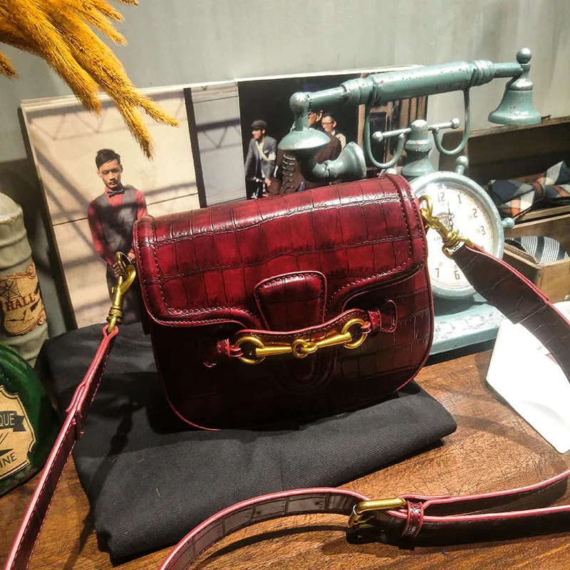 

2019 Fashion New Women Handbags PU Leather Messenger Shoulder Bag Retro Beautiful Lock Stone Saddle Ladies Bags