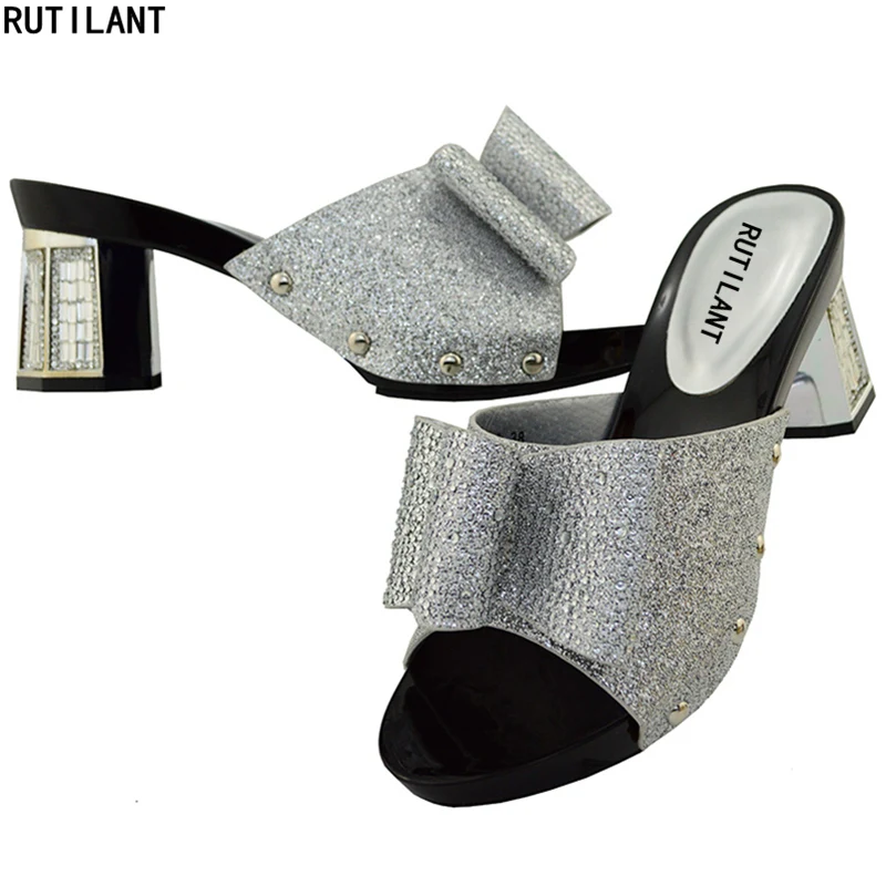 

2018 Sliver Italian Wedding Party High Heel Shoes Decorated with Colorful Crystal Latest PU Leather Shoe Nigerian Party Shoes