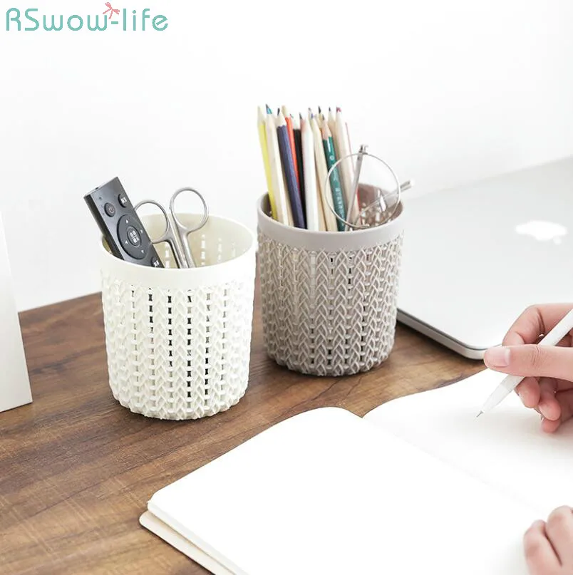 

Creative Hollow Multi-Functional Small Pen Holder Plastic Office Receptacle Office Organizers Office Supplies Desk Accessories