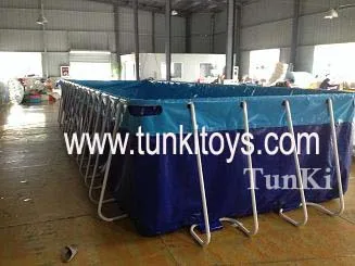 Прямоугольный над землей бассейн металлический каркас в большой водный рай |