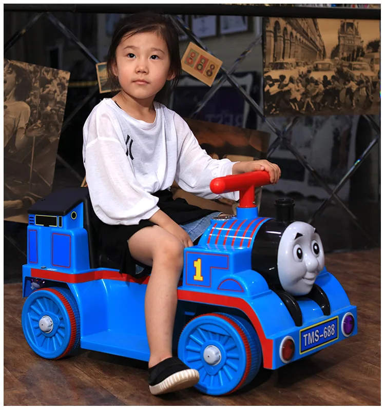 Маленький поезд на игрушечном автомобиле для детей электрический локомотив ребенок слайд автомобиль-ходунки с музыкой дети четыре колеса езда автомобиль