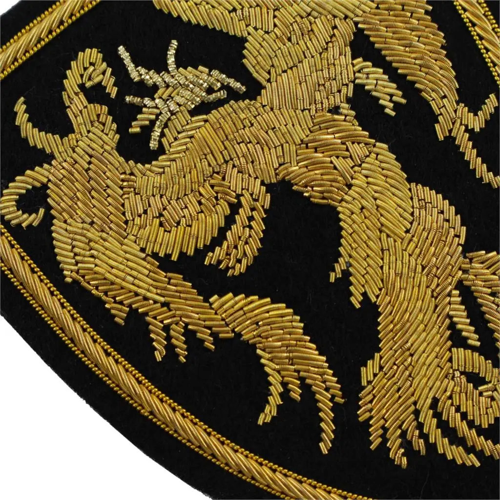 Ручной работы из витой нити, из проволоки/вышивка расшитая золотом эмблема, Золотой Феникс дизайн