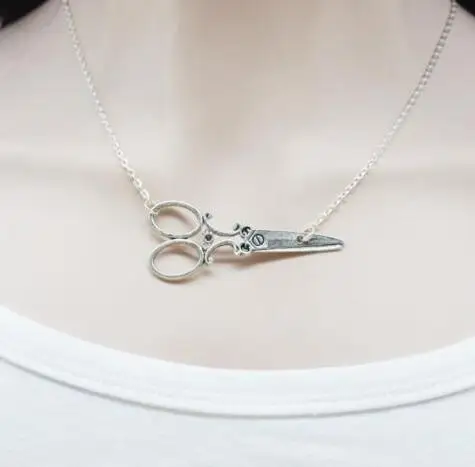 

Vintage Silver Punk Hairdresser Scissors Comb Necklace Pendants Charms Statement Choker Necklace Women Jewelry DIY Gifts new