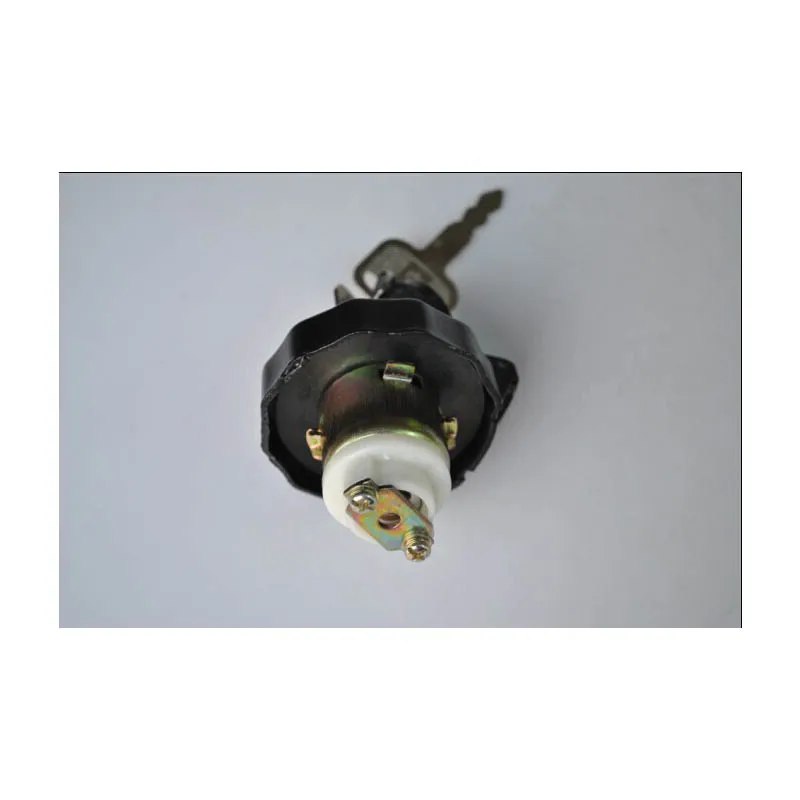 Fuel Tank Cover Fuel Tank Cap Fuel Cap For ISUZU Accessories JMC accessories Shunda Kai-lun 100P600P700P lock with lock-free fuel tank cap