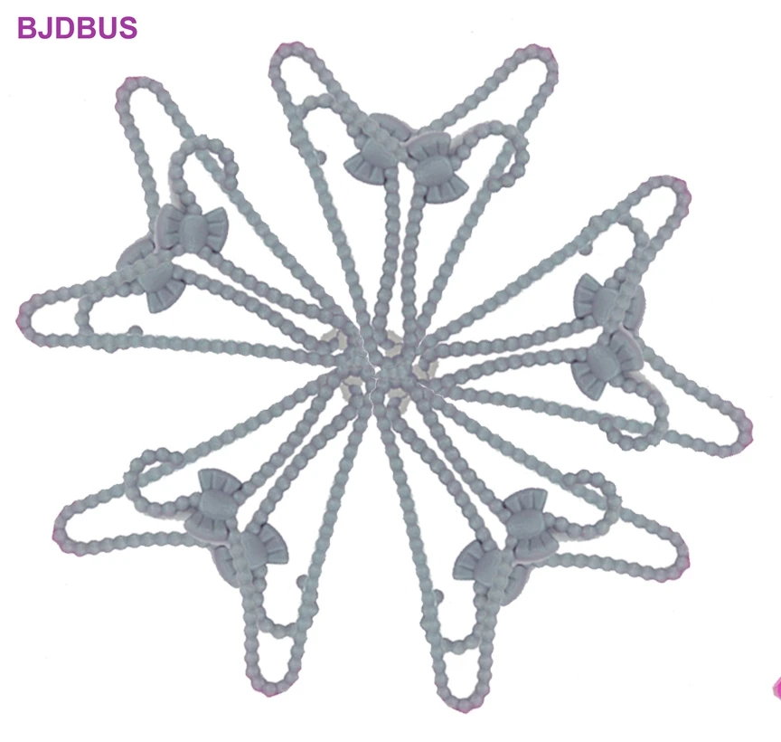 20 PCS / Lot Lovely Gray Hangers Mini Cute Wardrobe Dress Coat Clothes Plastic Accessories For Barbie Doll Dollhouse Gift Toy