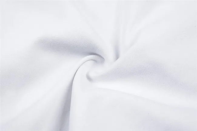 10918346586_1973477789_