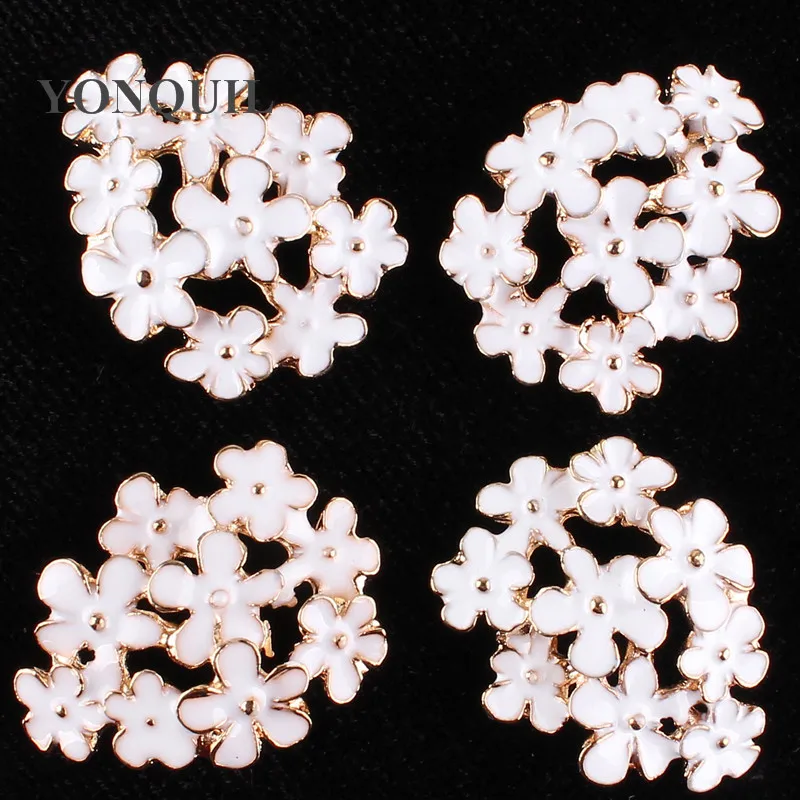 

21*26 MM 20Pcs/lot Newborn DIY Metal Flower Button For Embellishment Sparkle Rhinestone Buttons DIY Wedding Invitation MYQB020